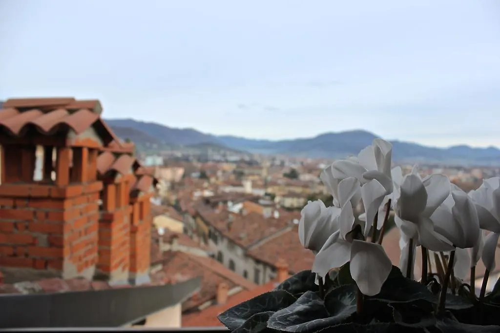 Casa Vacanza Fontana Del Delfino Bergamo 0*,  Italy