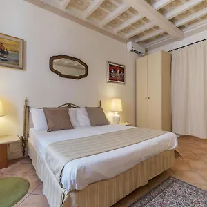 Fontanella Borghese - Fromhometorome Appartement Rome